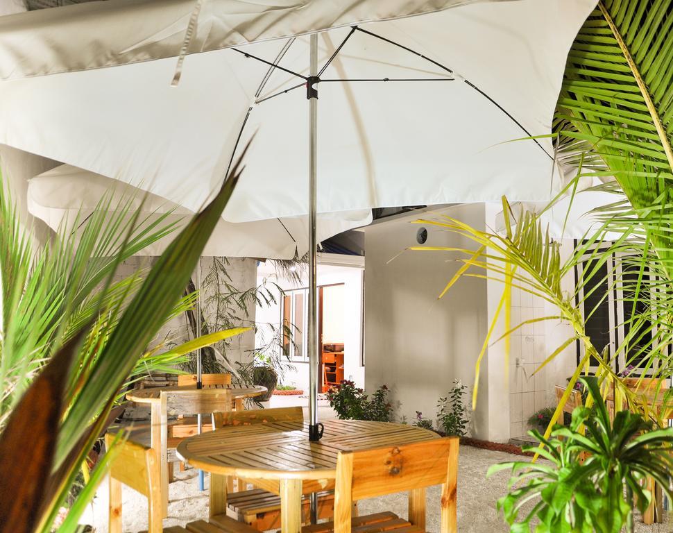 Guraidhoo Inn Room photo